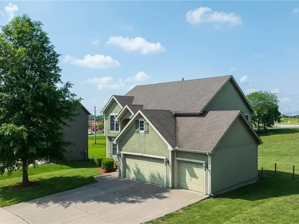 10804 N Randolph Ave, Kansas City, MO 64157