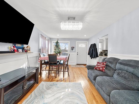 3rd image of 2920 141st St