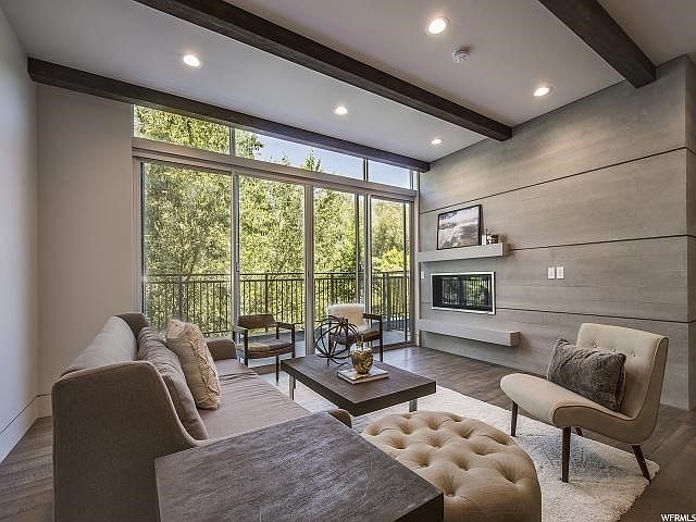 1st image of 1201 Ilmington Ave #201