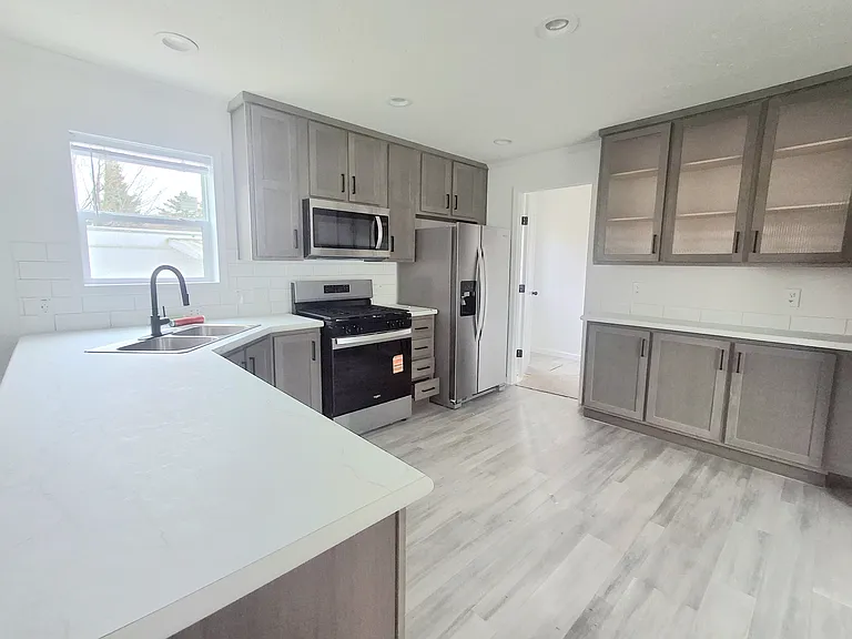Hickory Hills Village — Photo 28