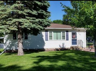 716 Hall Ave, Waterloo, IA 50703