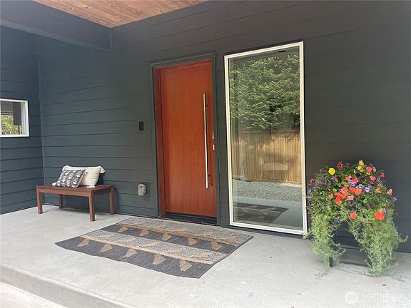 2nd image of 10030 37th Avenue SW