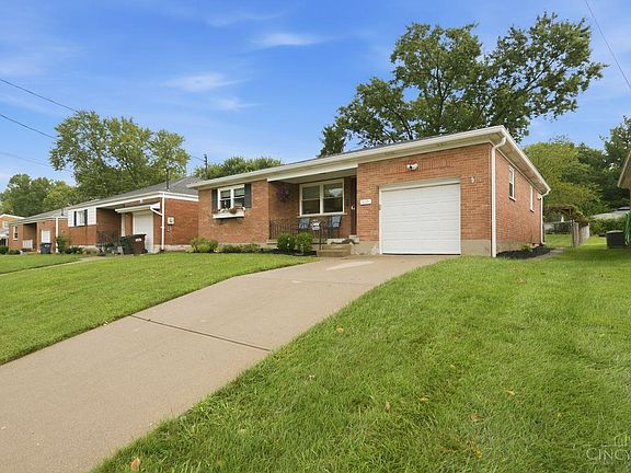 3rd image of 618 Ivyhill Dr