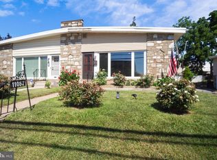 11052 Knights Rd, Philadelphia, PA 19154