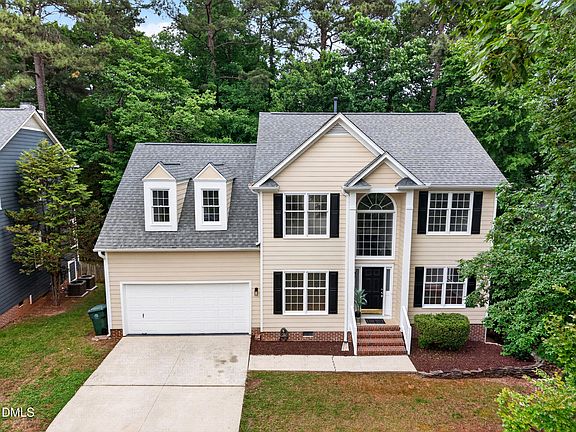5th image of 127 Maldon Dr