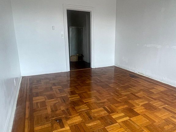 3rd image of 3518 Dekalb Ave