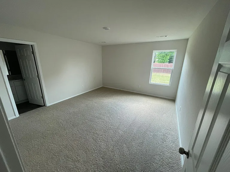 2609 S Silver St — Photo 7