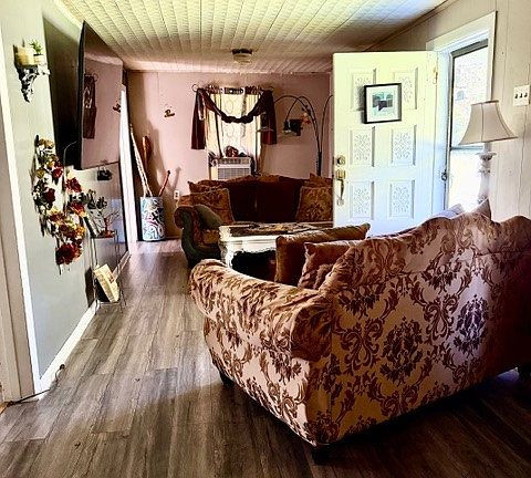 4th image of 2077 Burson Rd