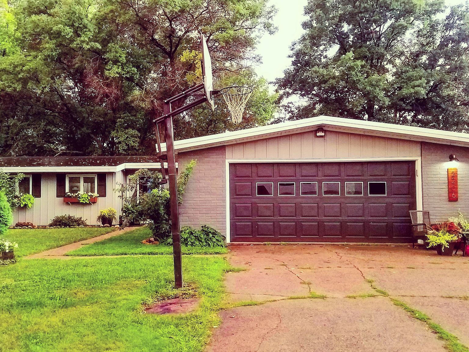 2206 9th Ave, Bloomer, WI 54724 Zillow