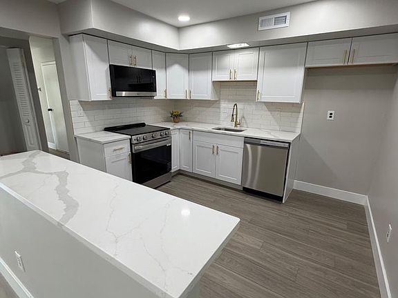 4th image of 503 Bunker Hill Rd