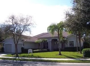 8525 Gleneagle Way, Naples, FL 34120