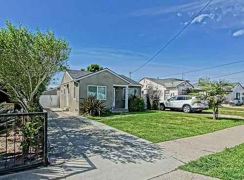4724 W 136th St Photo 1
