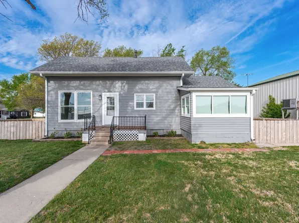 101 N Lancaster Ave, Hesston, KS 67062