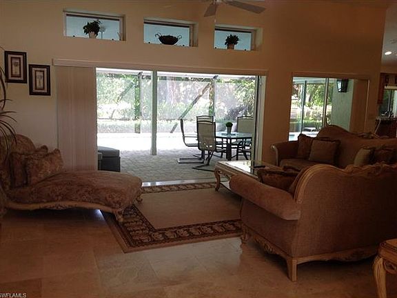 5th image of 811 Pine Village Ln