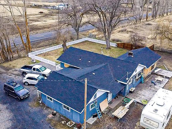 2nd image of 429 Miller Island Rd