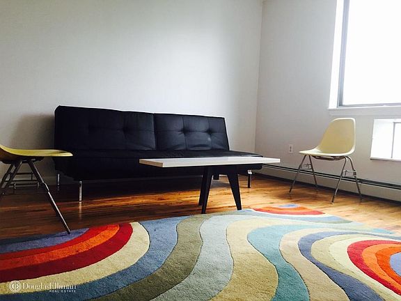 3rd image of 895 Pacific St APT 4B