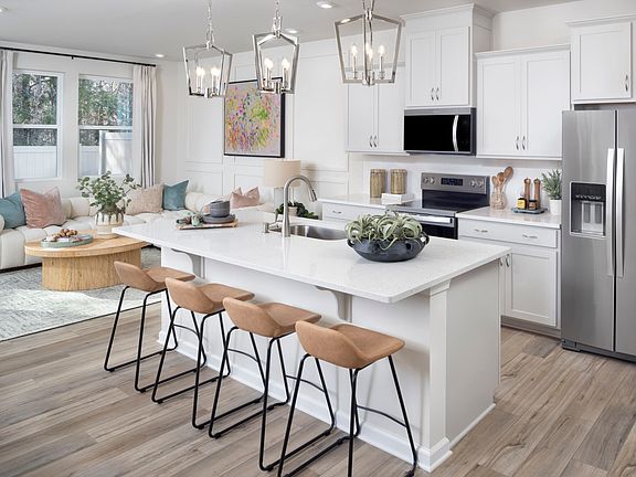 Photo representation of the Sierra plan. Colors, finishes and options will vary.