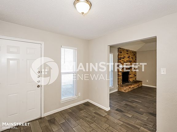 3rd image of 827 San Juan Dr