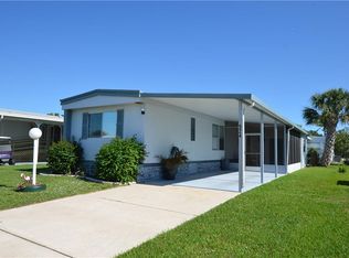 924 Laurel Cir, Barefoot Bay, FL 32976