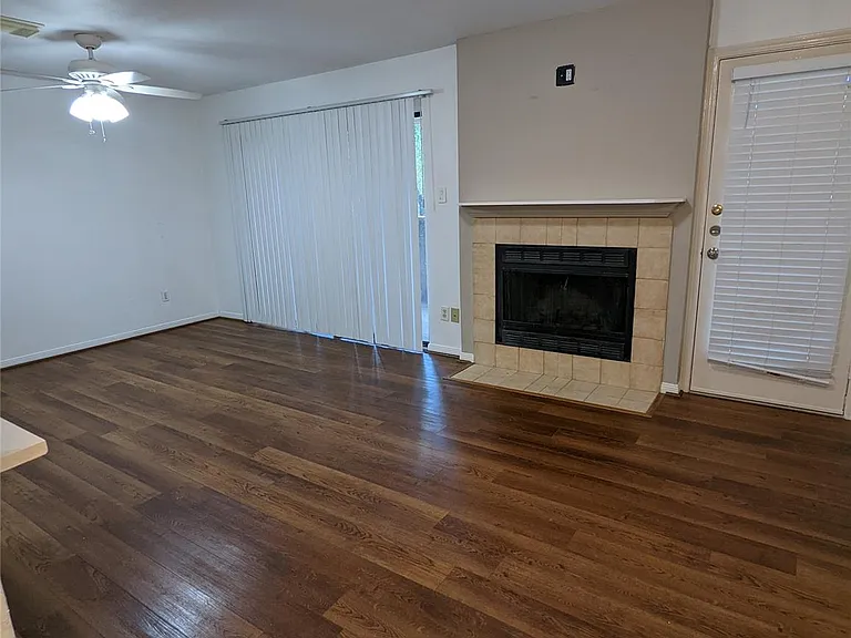 3500 Tangle Brush Dr #117 — Photo 2