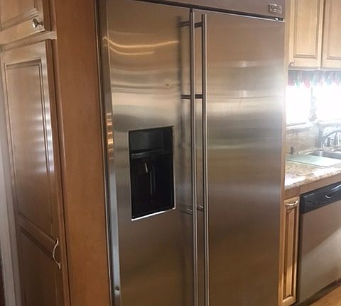 Refridgerator