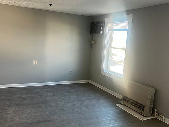 5th image of 13-17 Washington St #304