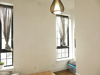 Rented by Rennit Inc.