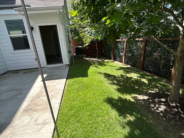 1229 Clifftop Ln — Photo 35