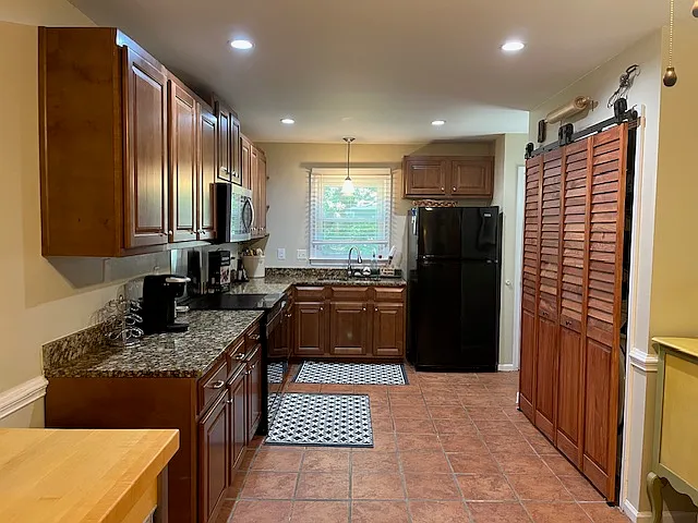 662 Poaug Ln — Photo 25