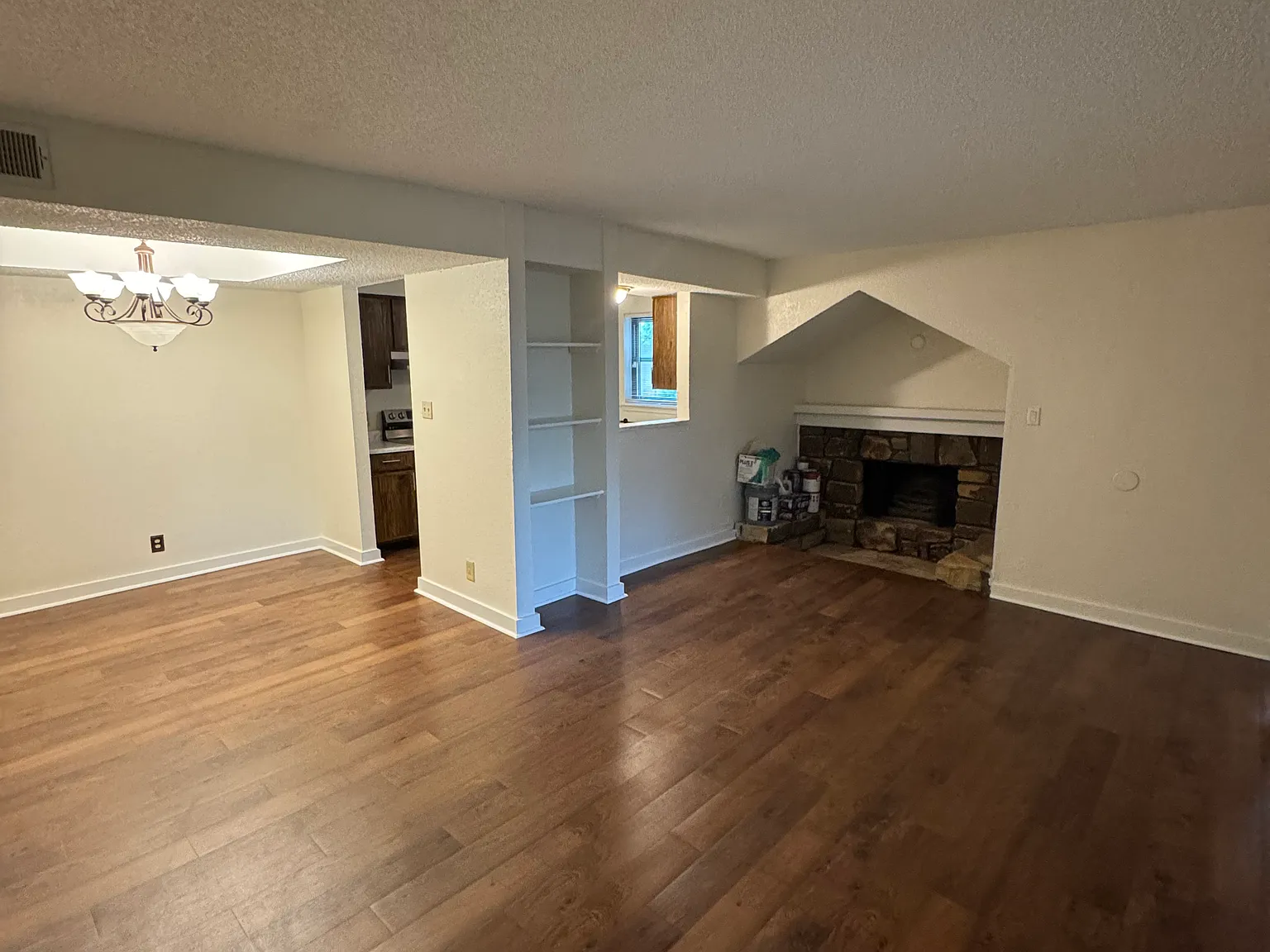 1 bed, 738 sqft, $900 — Photo 2
