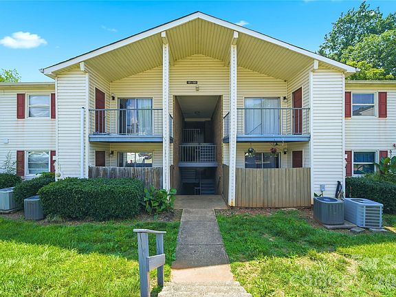 3rd image of 7984 Shady Oak Trl APT 189