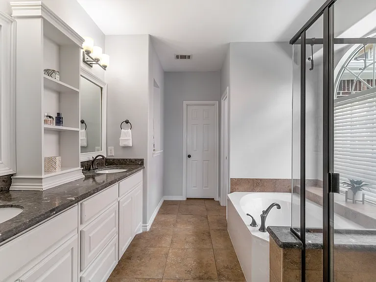2624 Stable Door Ln — Photo 19