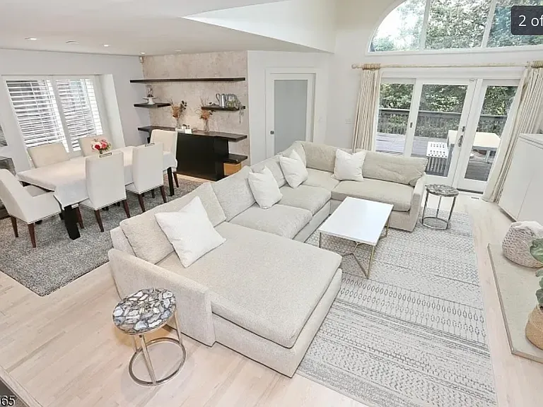 362 French Ct — Photo 3