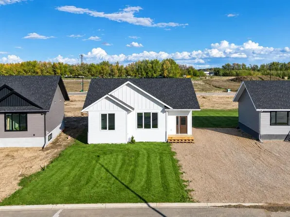 9105 W 109th St, Mackenzie County, AB T0H 2H0