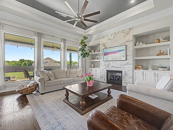4th image of 1007 Bendelow Dr