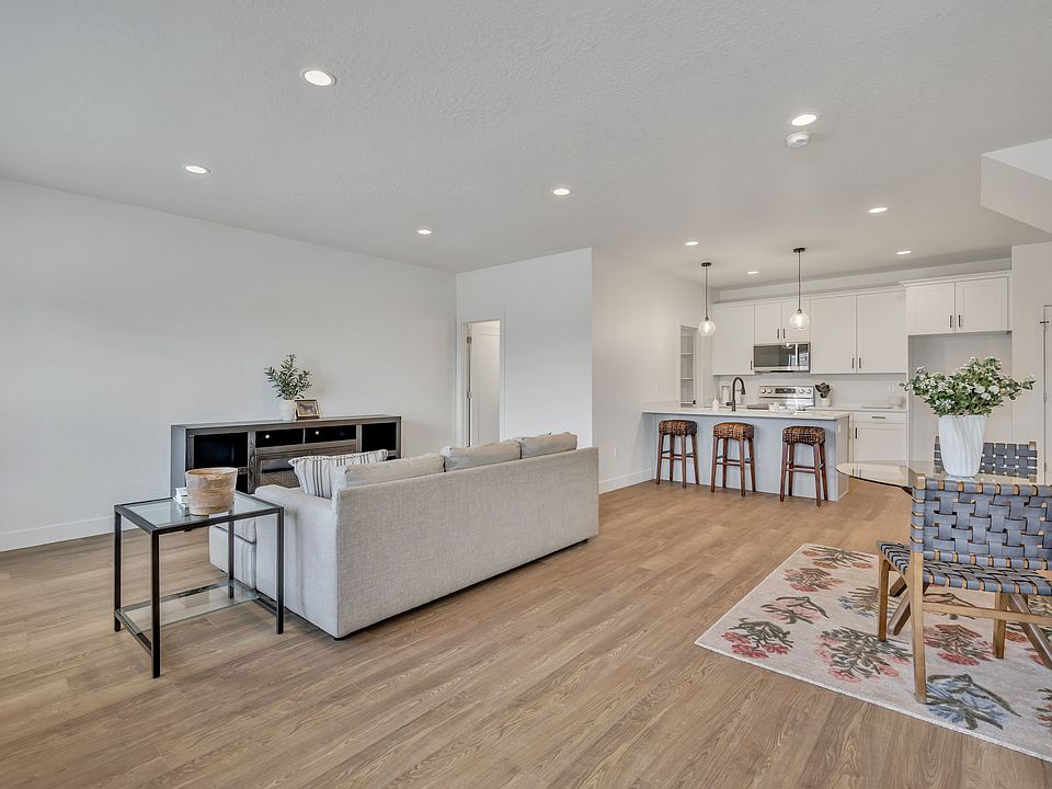 1st image of 330 E 7635 S