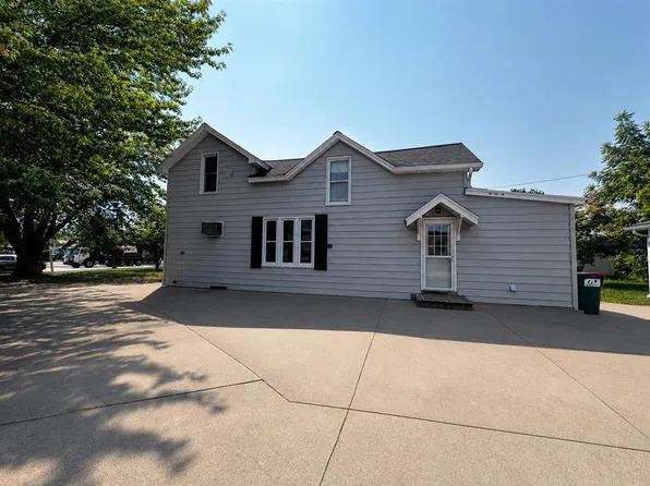 113 W Lincoln Avenue, Fall Creek, WI 54742