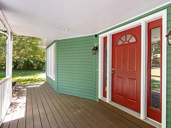 5th image of 1835 Oak Grove Dr