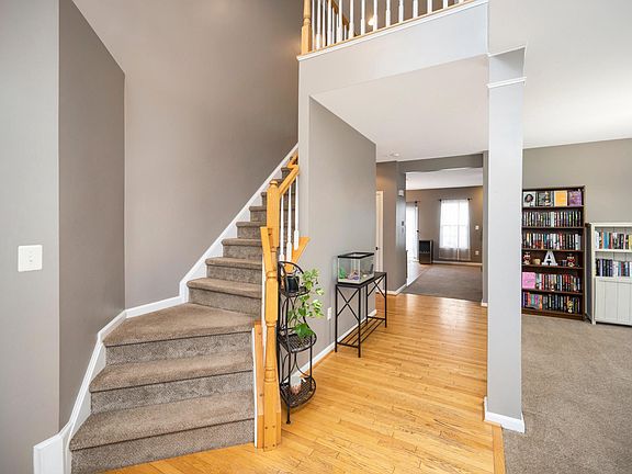 4th image of 9717 Inkwood Dr