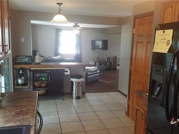 5th image of 4061 Monterey Dr