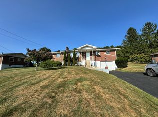 129 Main St, Daniels, WV 25832