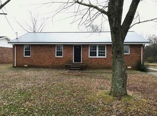 408 Kauai King Dr, Hopkinsville, KY 42240