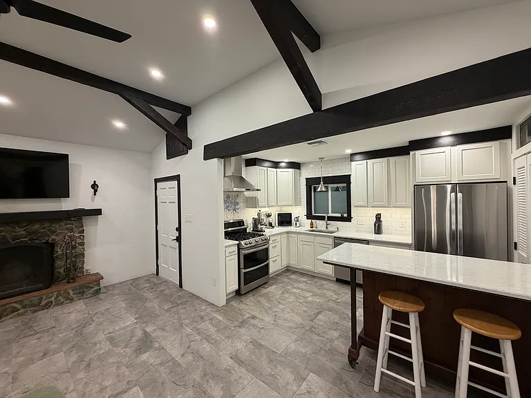 3981 E Desmond Ln — Photo 26