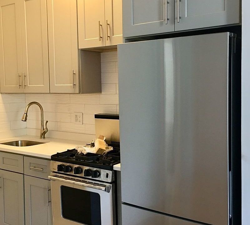 2nd image of 54 7th Ave APT 6