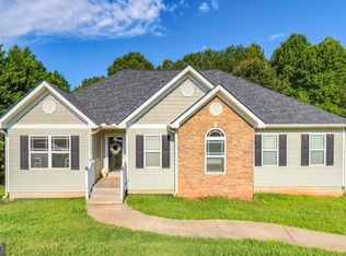 208 Oaken Bucket Dr, Temple, GA 30179
