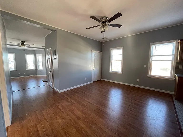 378 Montaup St #3 — Photo 12