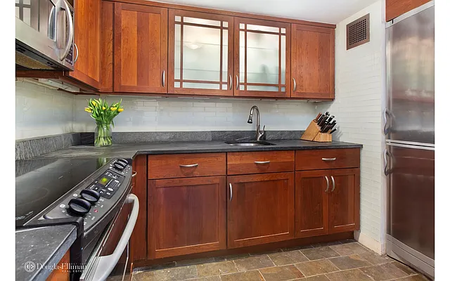 Sold by Douglas Elliman | media 40