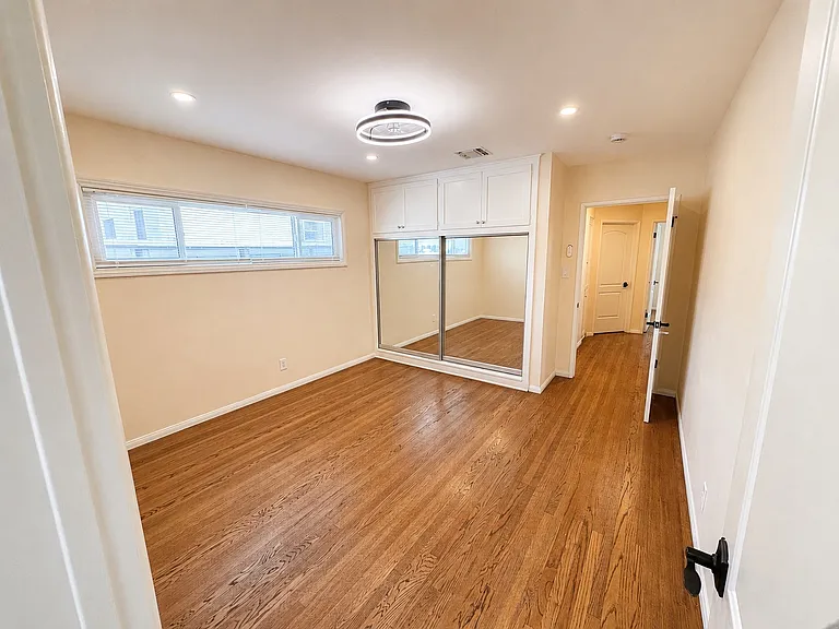 2859 N Brighton St — Photo 10