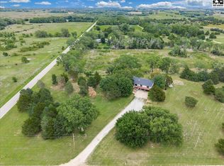 714 S Willison Rd, Hutchinson, KS 67501