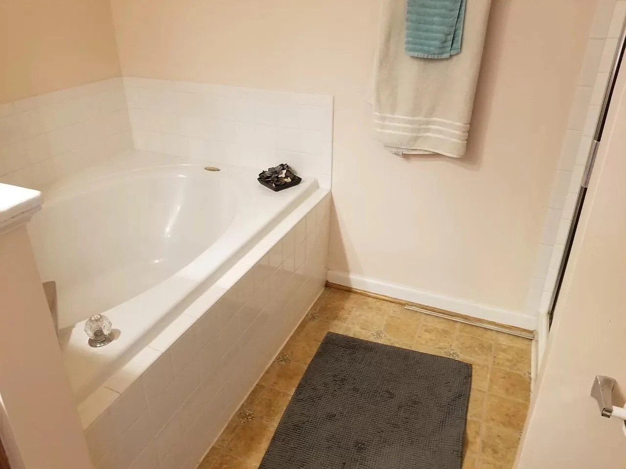 1 bed, 120 sqft, $850 — Photo 2